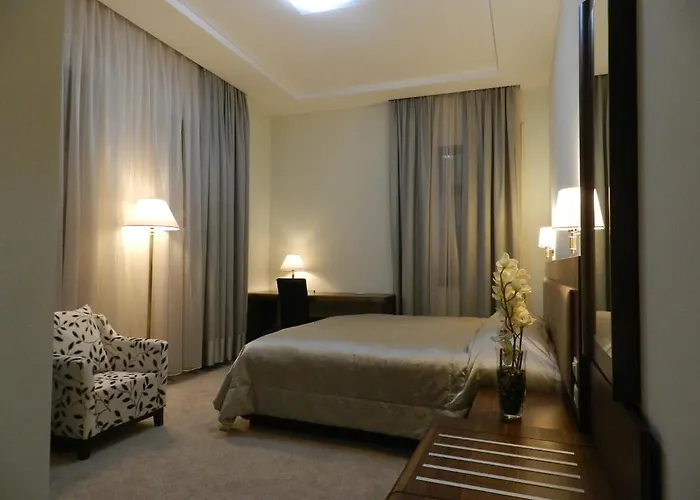 科托尼精品酒店 地拉那