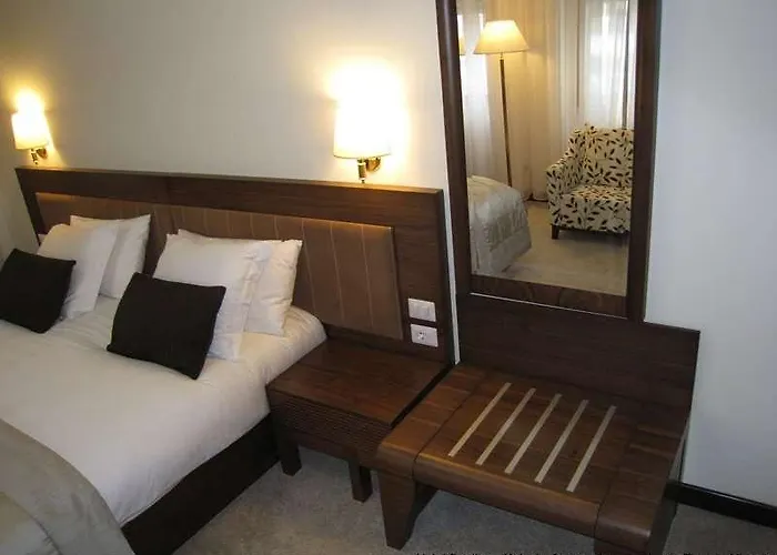 科托尼精品酒店 地拉那